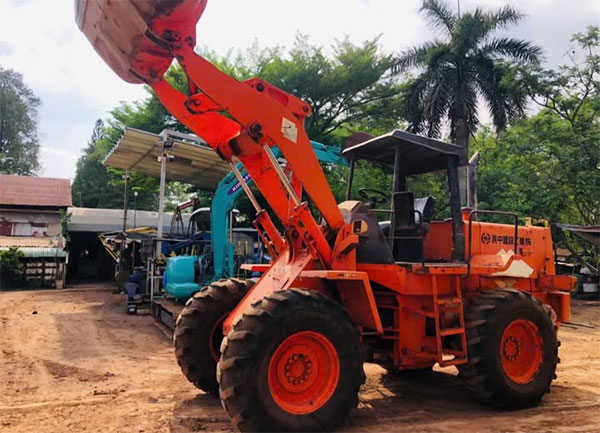 sua-xe-xuc-lat-hitachi