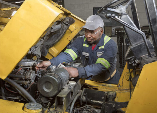 sửa xe nâng Hyundai chuyên nghiệp