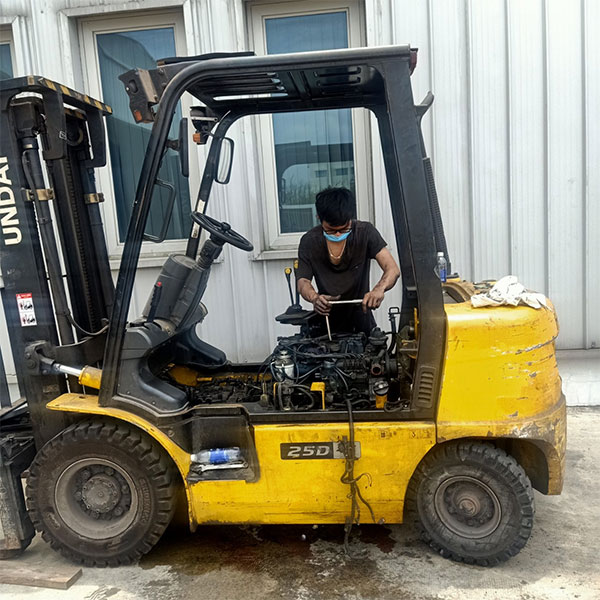 sửa xe nâng tại Hyundai