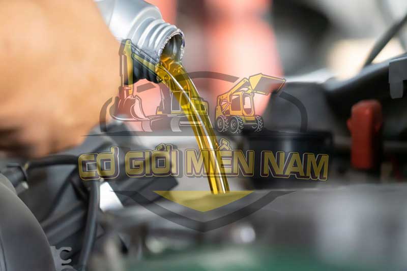 thay-nhot-cho-xe-nang-2