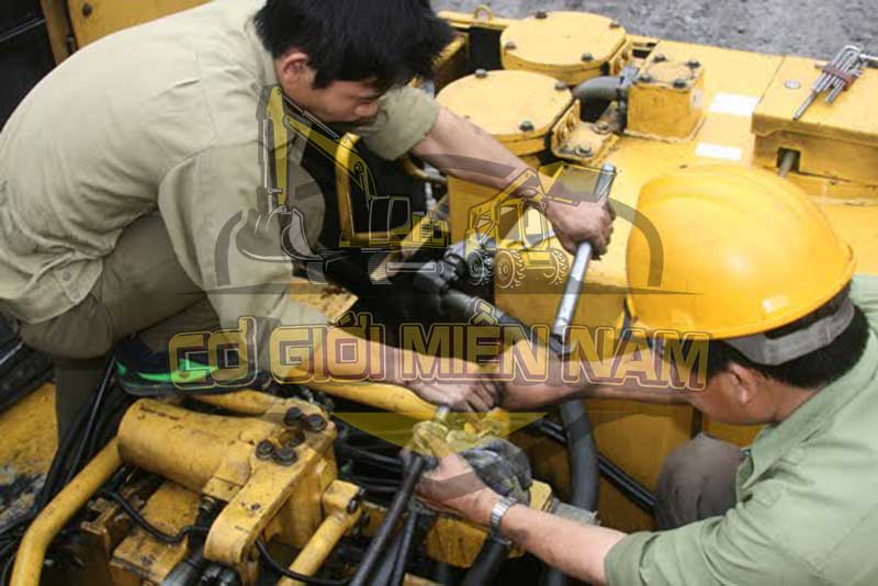 xe-xuc-lat-khong-no-may-3