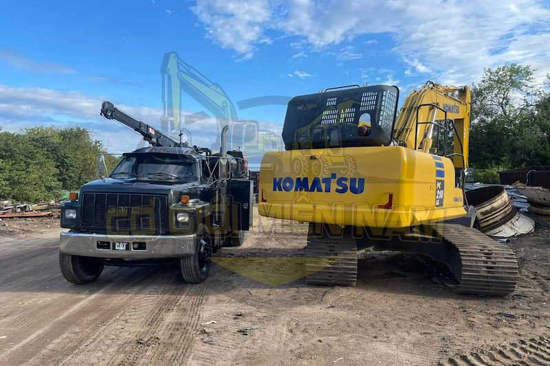 dich-vu-sua-chua-xe-cau-komatsu-2
