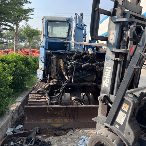 sua-xe-cau-bao-duong-loc-gio-va-dong-co